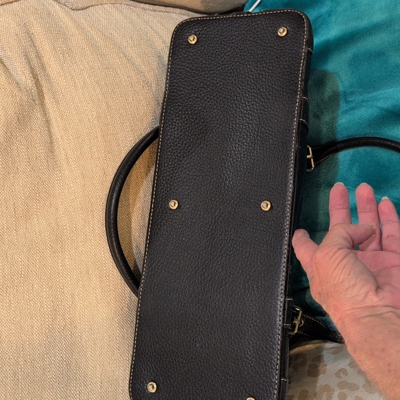 Dooney & Bourke  Large Black Leather purse - Picture 9 of 10